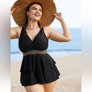 BloomChic Plus Size 2XL V Neck Tiered Ruffles Contrast Webbing Swim Top us18-20